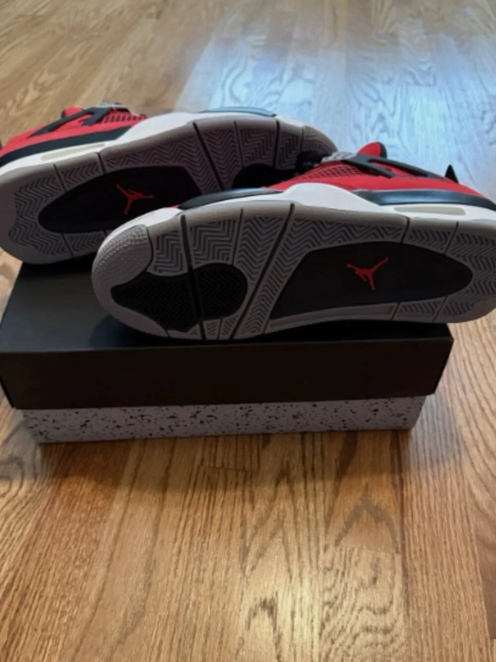 Jordan 4 Retro ’Toro Bravo’